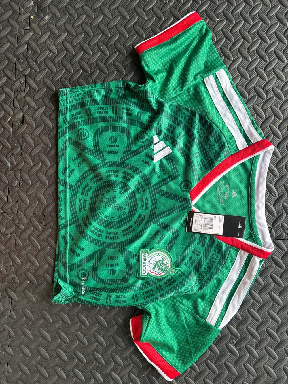 Women’s cropped Mexico jersey